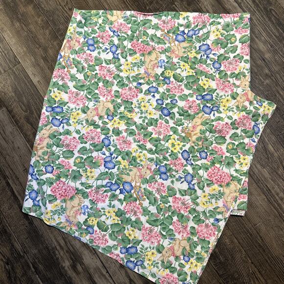 1977 Vtg Rabbit Tablecloth Cotton Easter Floral 112x60 Rectangle Fashion Ind. - Picture 1 of 3